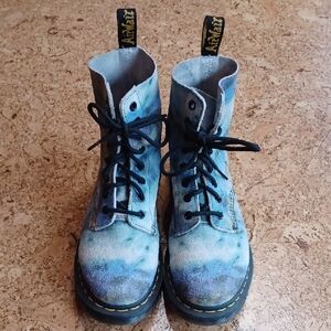 Dr. Martins Women's Pascal Blue Tie Dye Suede Combat Boots Size 8 NWOB